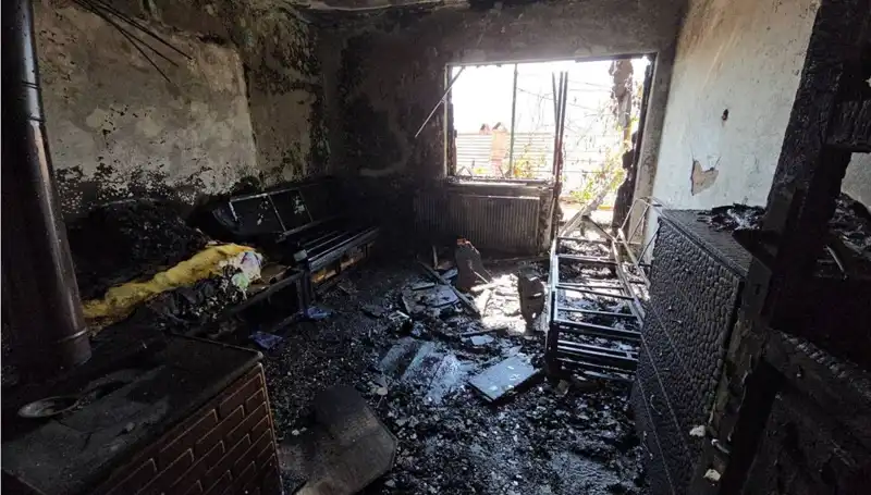 Elektrikli Battaniye Yangını: Yaşlı Kadın Evi Son Anda Kurtardı