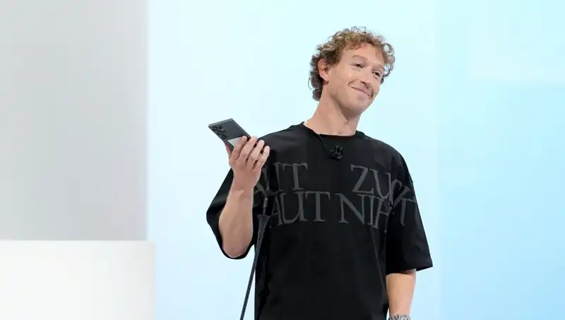 Zuckerberg'in Gizli Yapay Zeka Projesi: 100 Milyon Dolarlık Beyin Avı