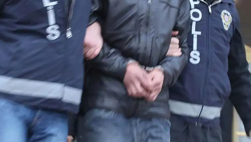 Konya'da Büyük Dolandırıcılık Operasyonu: 13 Kişi Tutuklandı!