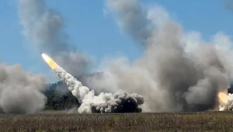 Avustralya'nın Tarihinde Bir İlke İmza Atıldı: HIMARS Atışı Tatbikatında Gerçekleşti