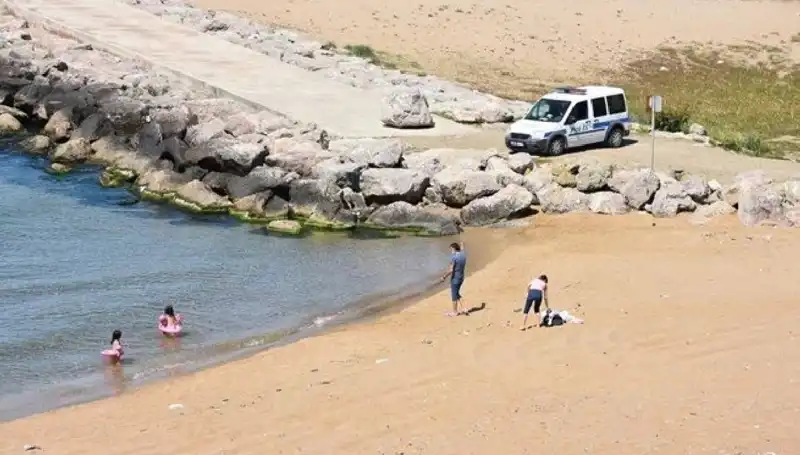 Sinop’ta Hava Koşulları Nedeniyle Denize Girme Yasağı Getirildi!