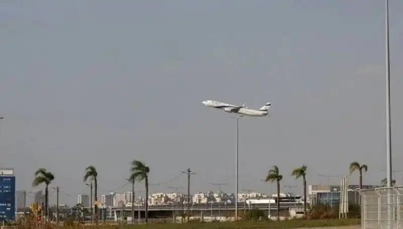 Yemenli Husiler, İsrail’in Kalbi Ben Gurion Havalimanı’nı Hedef Aldı