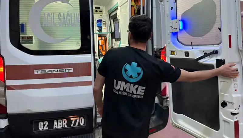 Etek Tekere Takıldı: Bisiklet Kazası Sürücüleri Korkuttu!