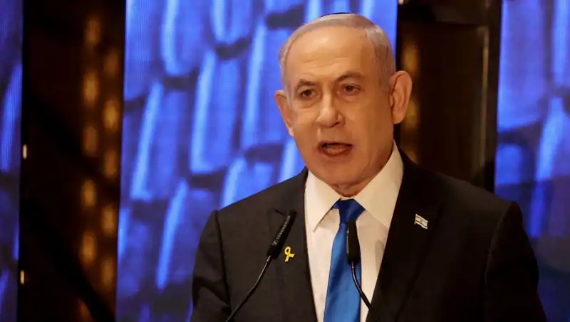 Netanyahu'nun Oğluna Destek: Macron'a Küçük Düşürücü Tepki