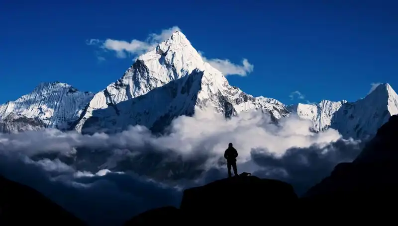 Everest Dağı'nda Devrim Niteliğinde Bir İlk: Tırmanış Deneyiminiz Rekor Kıracak!