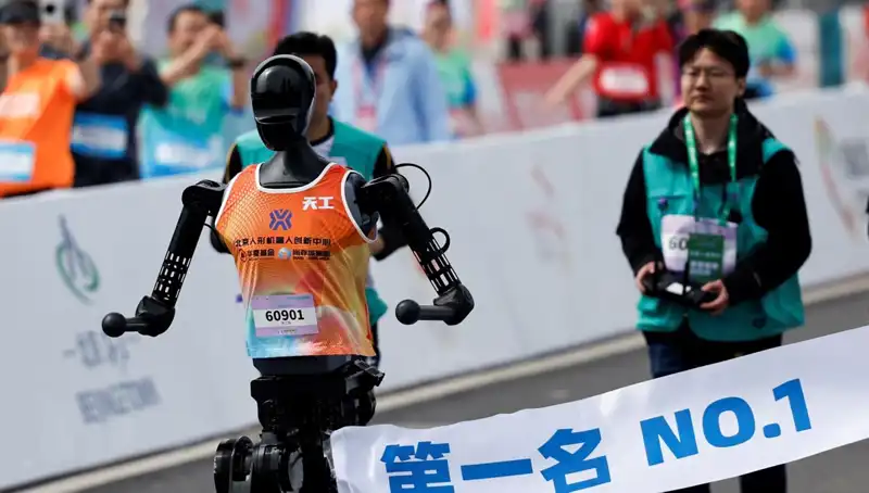 Robot Maratonu: Çinli Yapay Zekalar İnsanları Geride Bıraktı!
