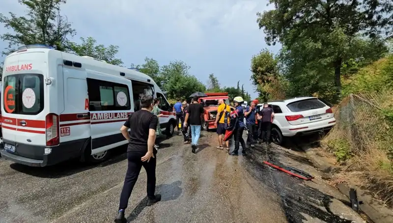 Sakarya’da Kamyonet ile Cip Çarpıştı: 5 Yaralı, 4’ü Çocuk