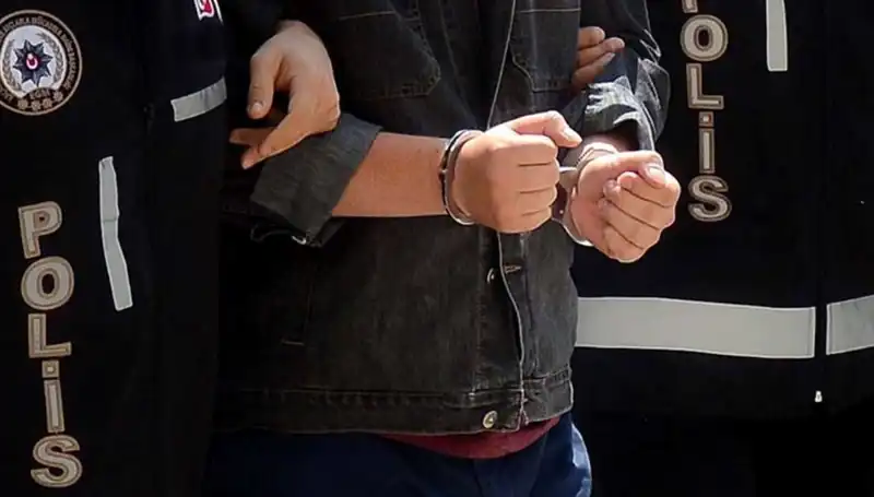 Bursa'da Uyuşturucu Çetelerine Yönelik Dev Operasyon: 327 Zanlı Tutuklandı