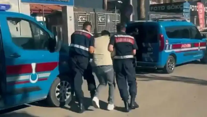 10 İlde Eş Zamanlı Operasyon: 5 Suç Organize Çetesi Çökertildi