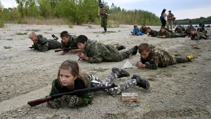 8 Yaşındaki Rus Çocukların Savaşçı Olma Yolculuğu: Gerçekler ve İddialar