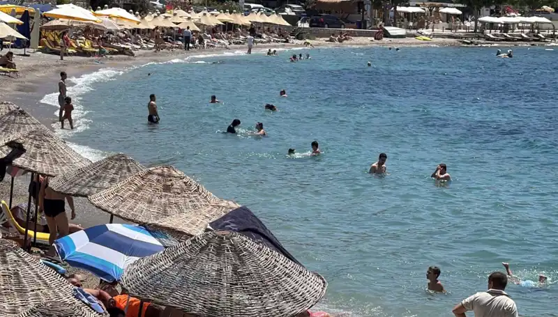 Sıcak Havalarda Serinleme Yöntemleri: Sahilde Geçirilen Keyifli Anlar