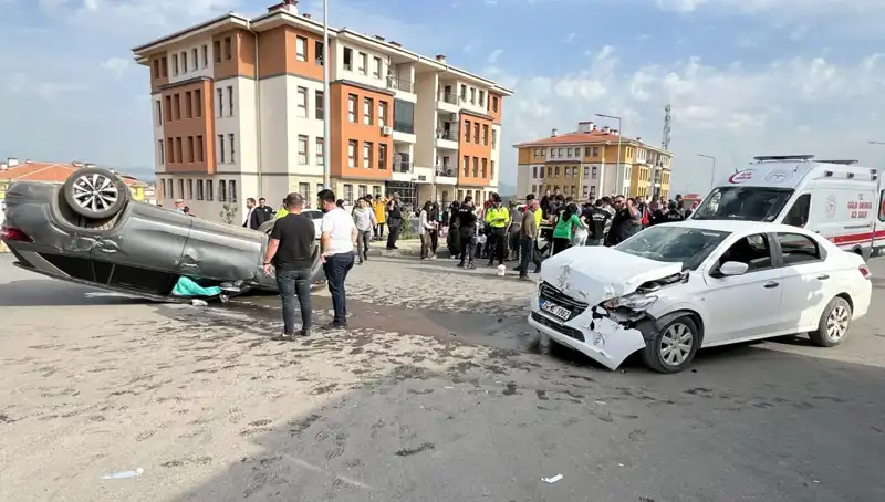 Nurdağı'nda Feci Kaza: 6 Çocukla Birlikte 9 Kişi Yaralandı!