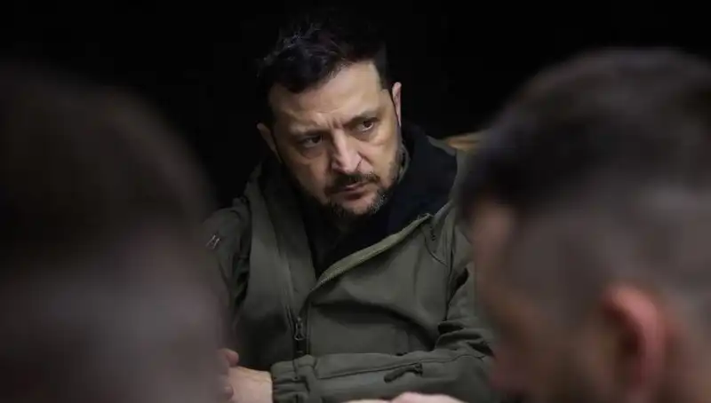 Zelenski: Rusya'nın Kuzey Kore Yapımı Füze Kullanımına Dikkat!