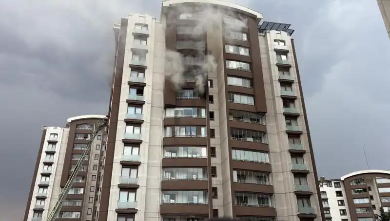 Ankara'daki 14 Katlı Binada Yangın: Can Pazarı ve Kurtarma Çabaları