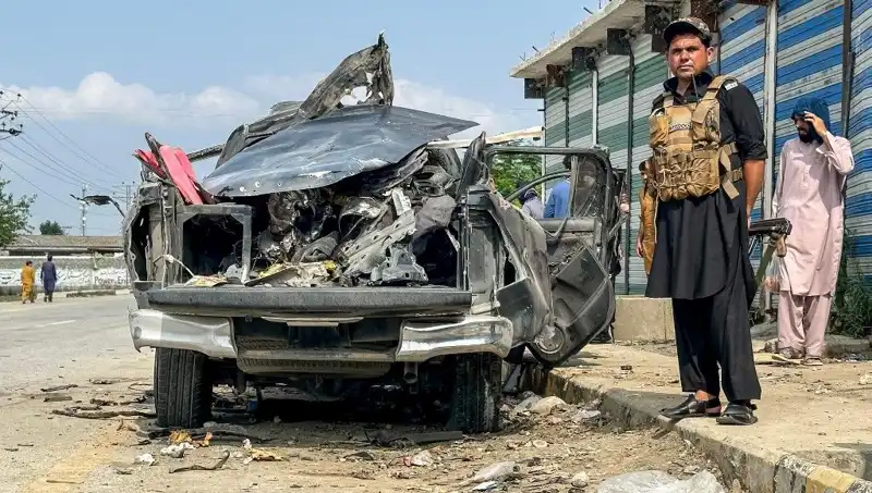Pakistan'daki Patlama: Hükümet Yetkilileri ve Polisle Birlikte Can Kayıpları