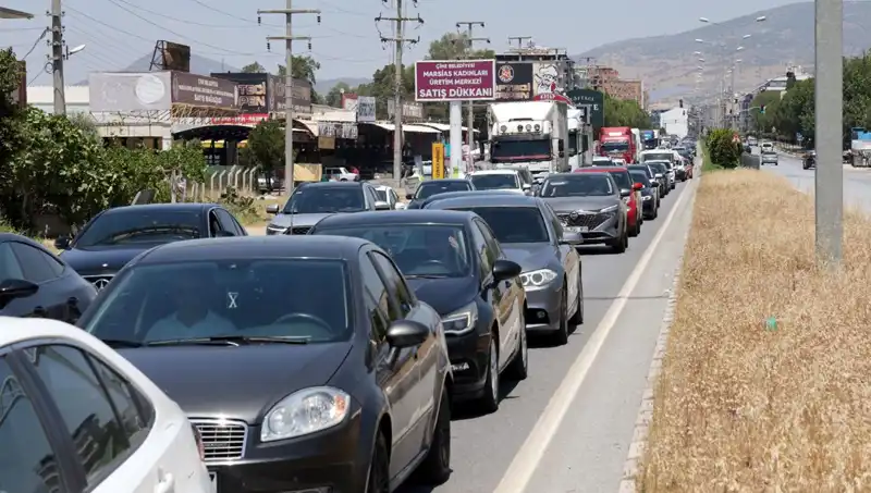 60 Kilometrelik Araç Kuyruğu: Aydın'dan Muğla'ya Uzanıyor!