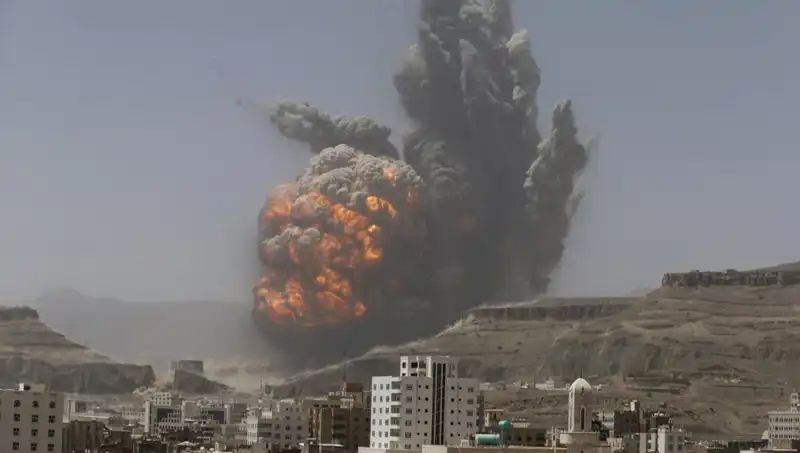 ABD'nin Yemen'deki Hava Saldırısı: Fabrikada Kanlı Bir Gün
