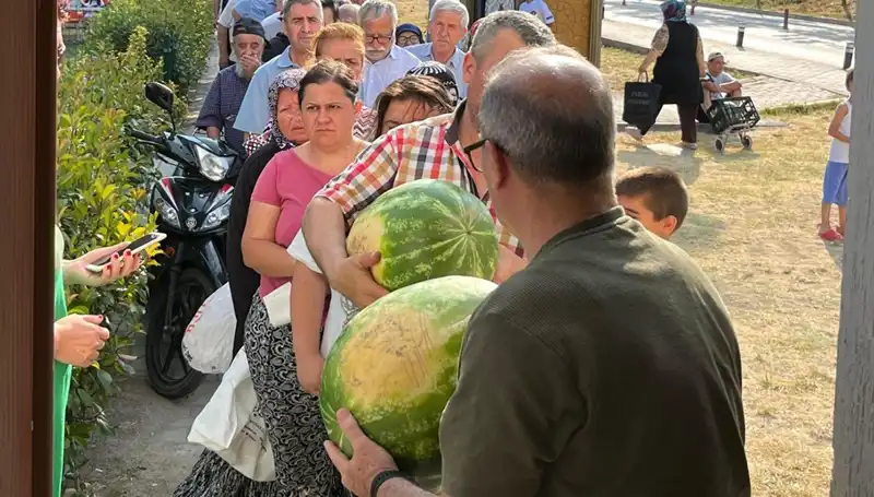 Hasat Zamanı: Tarlada Kalan Ürünler Bedava Dağıtıldı!