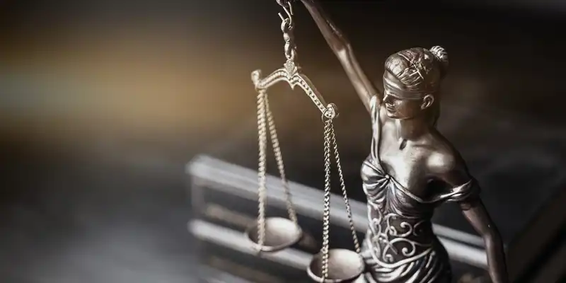 Erezoğlu Hukuk: Ceza Hukukunda Hakaret ve Tehdit Suçlarına Dikkat!