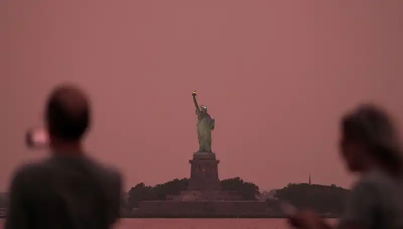 Kanada Yangınları Neden Oldu? New York'ta Hava Kalitesi Alarm Veriyor!