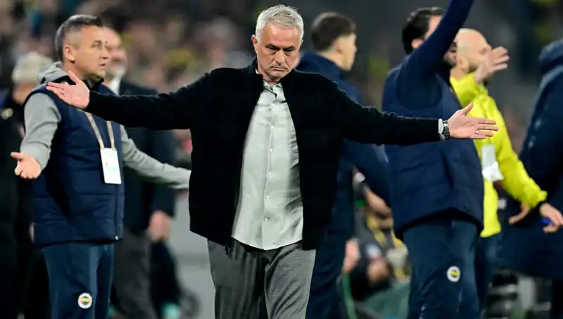 Mourinho'nun Futbol Anlayışına Gelen Eleştiriler Büyüyor!