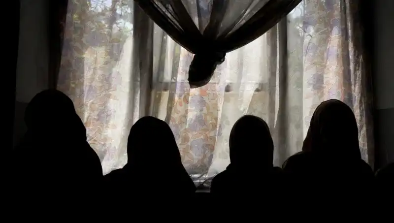 Taliban'dan Kadın Yazarların Eserlerine Şok Yasak: Sesleri Susturuluyor